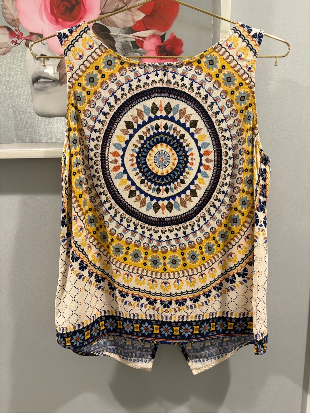 Renee C. Yellow Medallion Print Sleeveless Tank Size XS